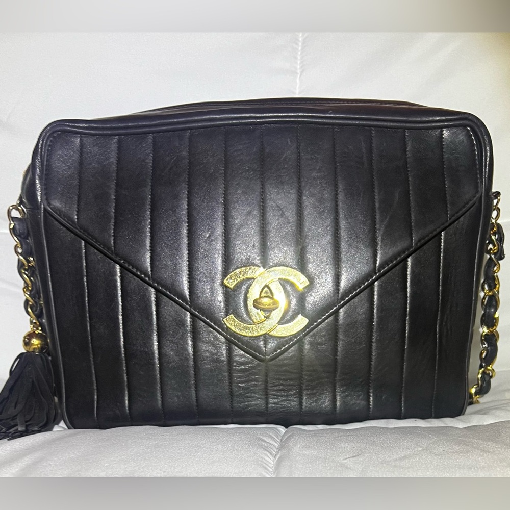 Pre-Owned CHANEL Mademoiselle-quilted camera bag